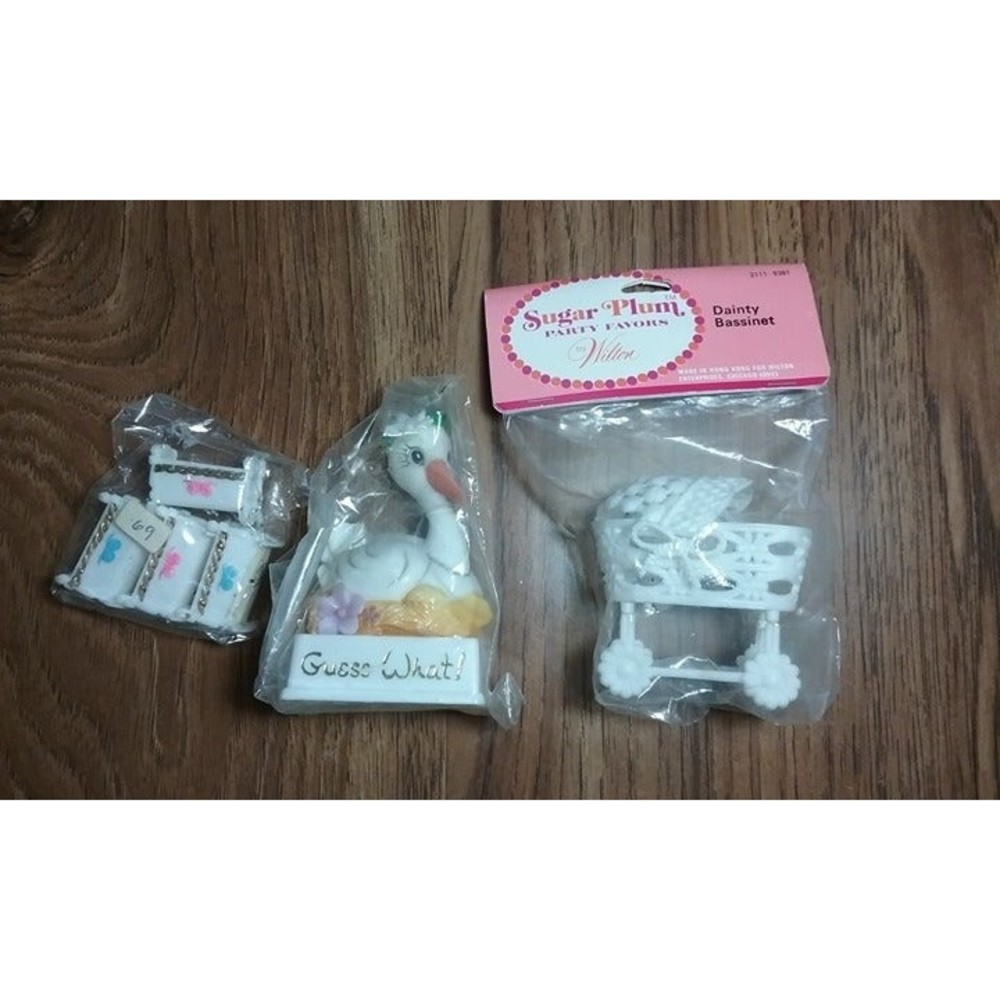 Vintage Baby Shower Wilton Cake Toppers Plastic Bassinets and Stork